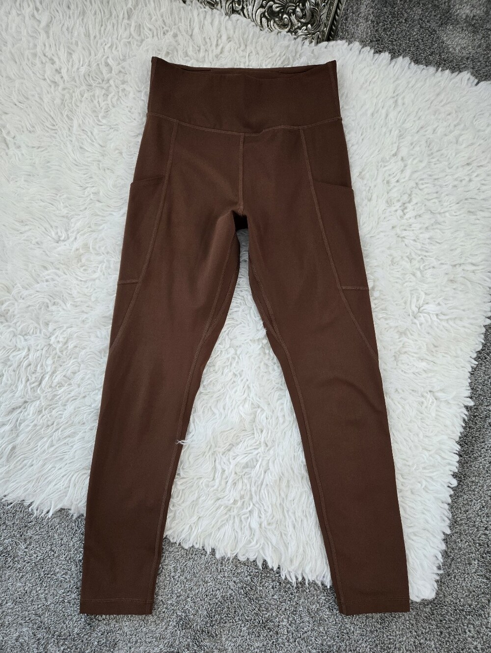Tentree InMotion High Rise Pocket Legging. Color Sepia. Size Medium